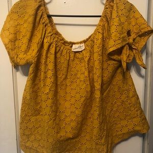 TARGET - UNIVERSAL THREAD